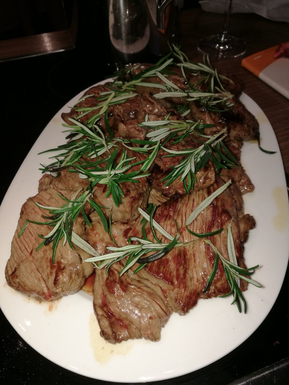 Gegrillte Steaks - saftig und lecker - Mobiler Grillservice