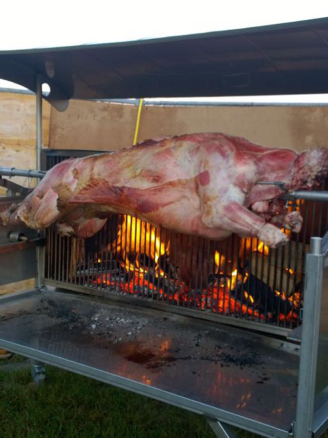Mobiler Grillservice Haselbachtal_Ochse-am-Spiess